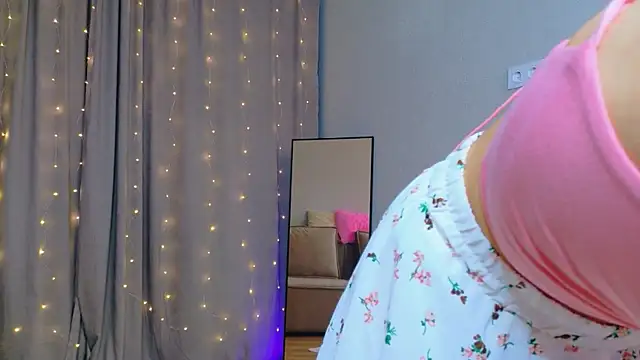 MidnightLily  online show from December 2025 02:52:02 AM