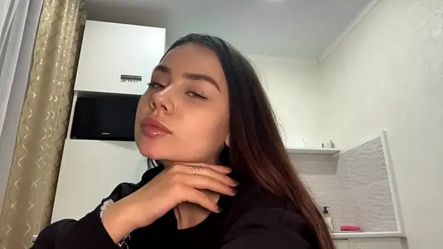 Snapshot of MiloyNoir chatting on December 2025 06:15:01 PM MiloyNoir online show from December 2025 06:15:01 PM