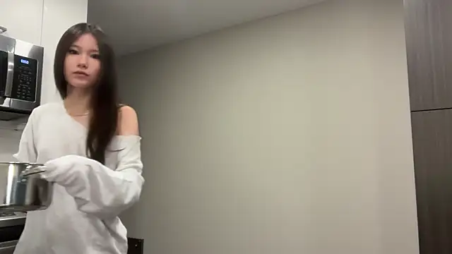 luvvivii online show from June 2026 12:52:02 PM