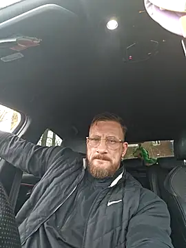 BigDhornyboi2026 online show from December 2025 02:14:02 PM