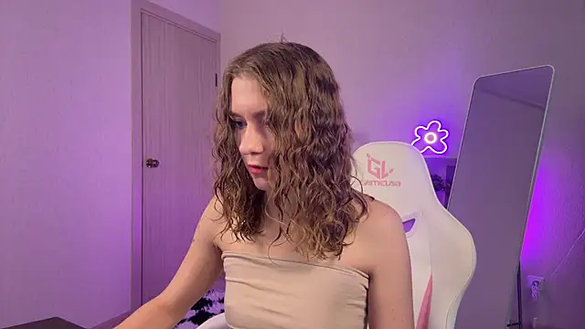 KellySunn online show from March 2026 07:09:02 AM