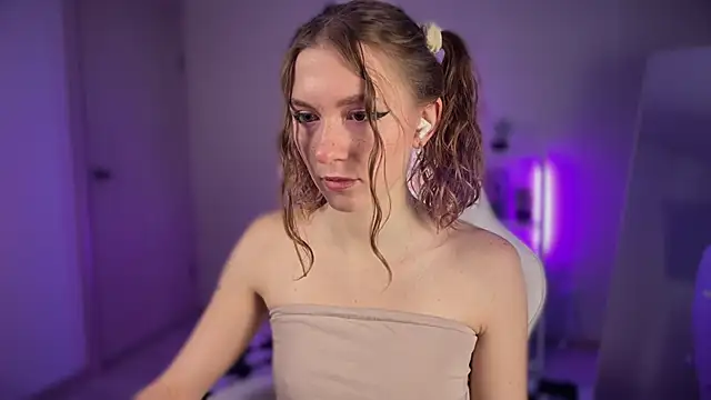 KellySunn online show from April 2026 08:15:01 AM