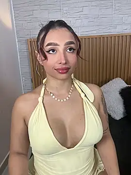 Snapshot of Electra_Joness chatting on February 2026 12:28:01 AM Electra Joness online show from February 2026 12:28:01 AM