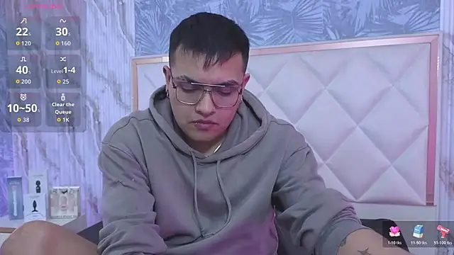 Snapshot of Hades_tay chatting on December 2025 11:50:01 AM Hades tay online show from December 2025 11:50:01 AM