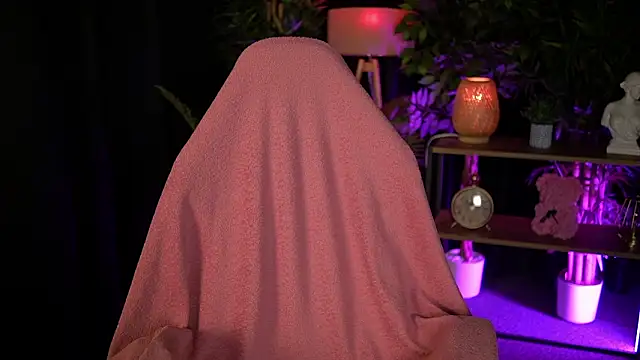 Velouraa online show from February 2026 09:47:02 PM