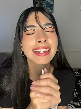 junorise23 online show from March 2026 04:38:01 AM