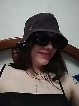 valerria 44 online show from July 2026 04:00:01 PM