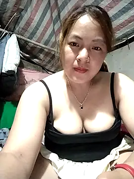 Snapshot of Lucky_cutee chatting on April 2026 01:03:01 PM Lucky cutee online show from April 2026 01:03:01 PM