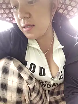 Lucky cutee online show from June 2026 10:09:01 AM
