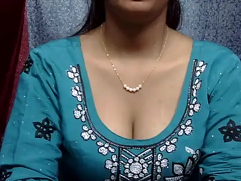 cute Dirty Diva online show from April 2026 03:31:02 PM