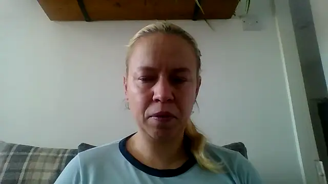 jennyblondeuk online show from February 2026 02:51:02 PM