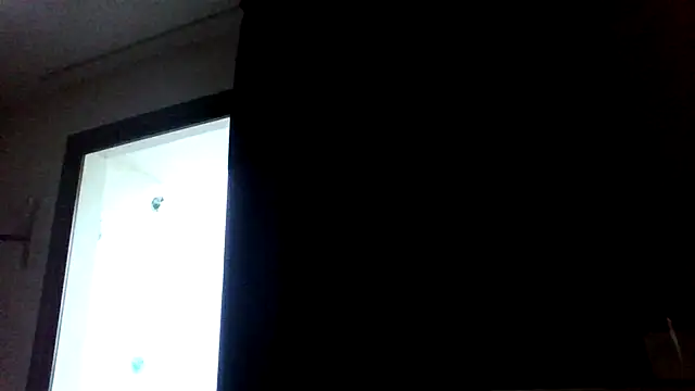 jennyblondeuk online show from April 2026 06:33:02 PM