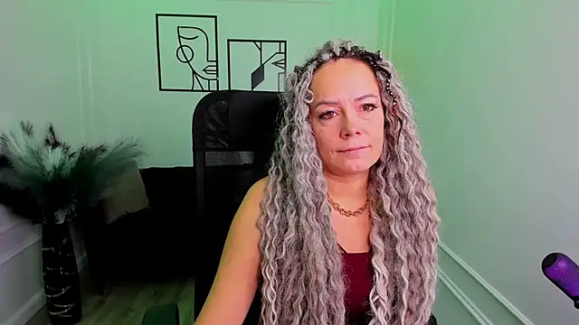 SamanthaReider online show from January 2026 11:15:02 AM