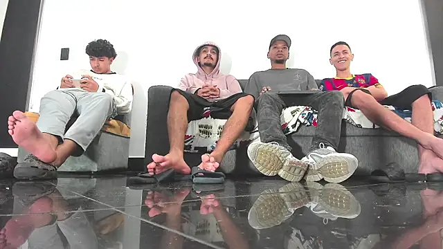 colombian alphas online show from December 2025 04:30:02 AM