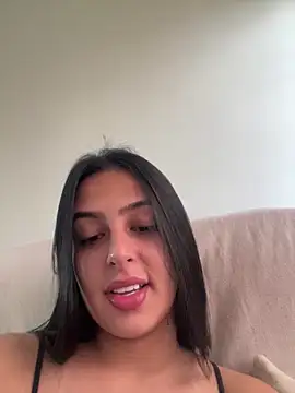 Snapshot of jujuarantes__2026 chatting on April 2026 02:11:02 PM jujuarantes 2026 online show from April 2026 02:11:02 PM