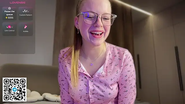 steffi meoww online show from April 2026 10:23:02 PM