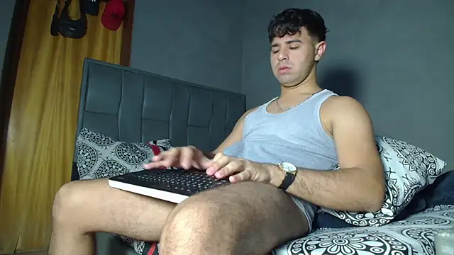 MAXIMILAINO-XXX online show from April 2026 02:15:02 AM