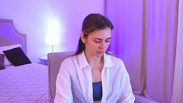 EmeraldGlow online show from March 2026 03:23:01 PM