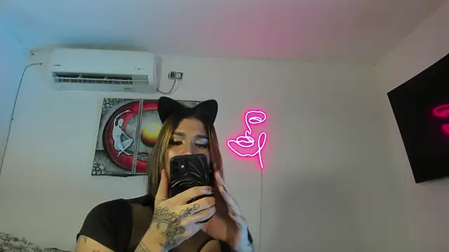 Snapshot of Maya_Nova chatting on January 2026 02:48:02 AM Maya Nova online show from January 2026 02:48:02 AM