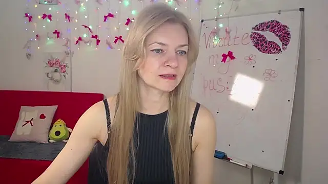 Snapshot of MelissaTyler chatting on May 2026 05:24:01 AM MelissaTyler online show from May 2026 05:24:01 AM