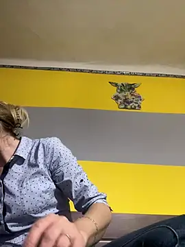 SexyMamiVee online show from March 2026 04:45:02 PM