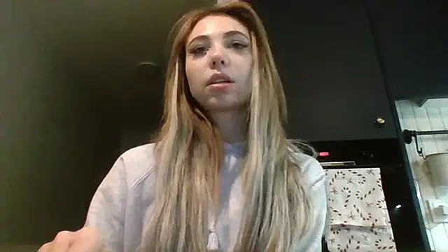 TeenLily online show from December 2025 06:05:02 PM