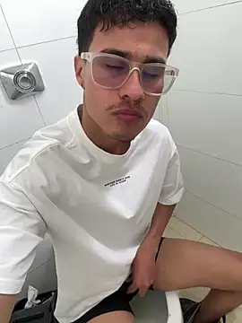 Latin Paisa Boy online show from April 2026 04:55:02 PM