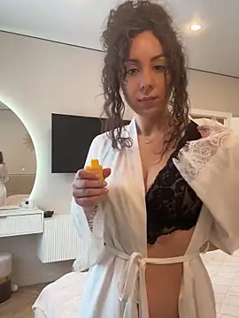 Snapshot of curly_jade chatting on March 2026 10:50:02 AM curly jade online show from March 2026 10:50:02 AM