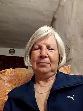 KlaudiaDarling online show from April 2026 01:42:01 AM