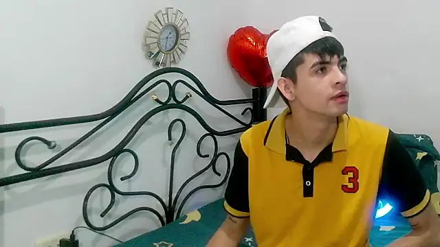 Snapshot of nico22love chatting on February 2026 02:59:02 PM nico22love online show from February 2026 02:59:02 PM