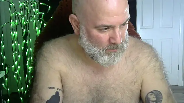 XJJ77x online show from January 2026 04:37:02 AM