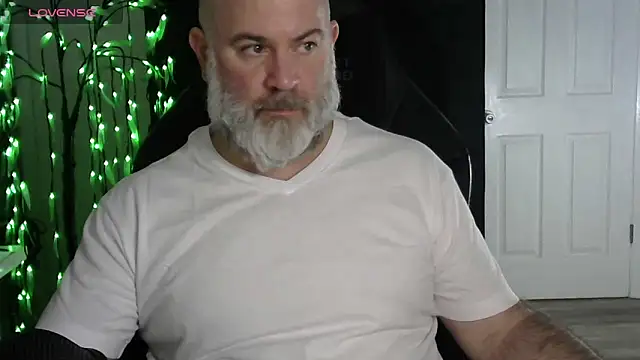 XJJ77x online show from February 2026 01:35:02 AM