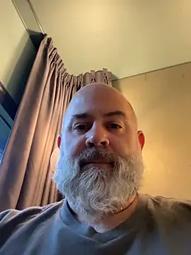 XJJ77x online show from June 2026 05:57:02 PM