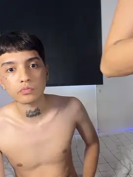 itselladoll online show from February 2026 10:32:02 PM