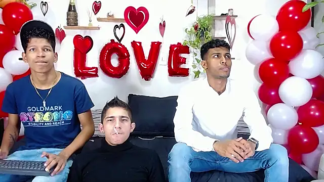 Snapshot of Interracial_Snow_Bunny chatting on February 2026 11:23:02 PM Interracial Snow Bunny online show from February 2026 11:23:02 PM