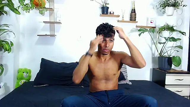 Snapshot of Interracial_Snow_Bunny chatting on February 2026 09:11:02 PM Interracial Snow Bunny online show from February 2026 09:11:02 PM