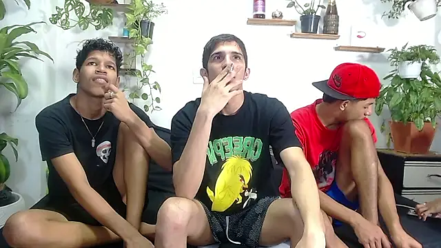 Snapshot of Interracial_Snow_Bunny chatting on March 2026 11:11:01 PM Interracial Snow Bunny online show from March 2026 11:11:01 PM