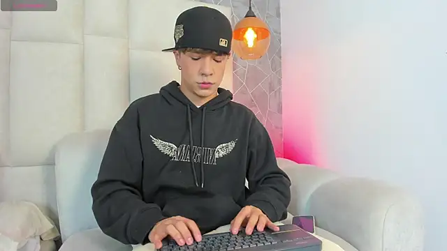 Snapshot of imxxjoel chatting on April 2026 04:26:02 AM imxxjoel online show from April 2026 04:26:02 AM