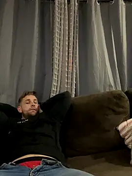 whiteknightt944 online show from December 2025 06:33:01 AM