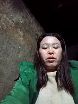 dakota-kis online show from February 2026 12:04:01 AM