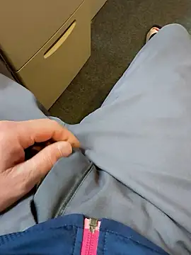 Snapshot of rasuku2025 chatting on January 2026 01:47:02 PM rasuku2025 online show from January 2026 01:47:02 PM