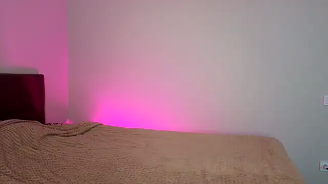 ChrissBerry online show from April 2026 01:21:01 AM