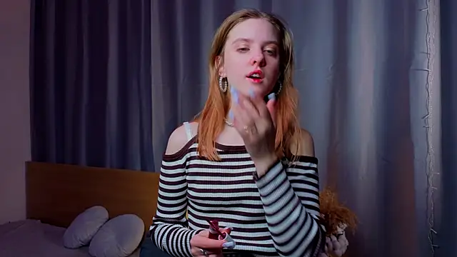 RennaHettes online show from March 2026 01:01:01 AM