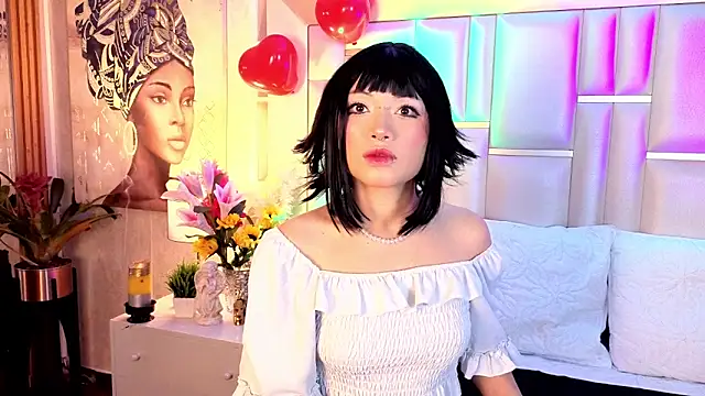 Sienna Desiree online show from February 2026 01:29:02 PM