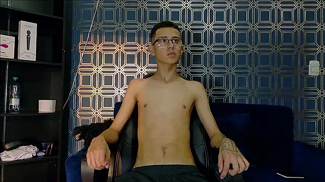 Snapshot of asher_lux chatting on February 2026 07:40:01 PM asher lux online show from February 2026 07:40:01 PM