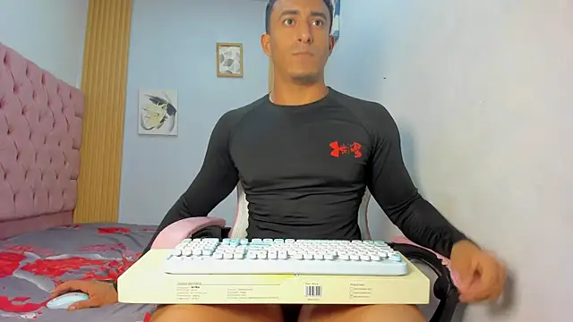 Snapshot of axelsavage042 chatting on January 2026 08:12:01 PM axelsavage042 online show from January 2026 08:12:01 PM