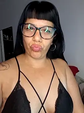 angielove1905 online show from February 2026 12:57:01 PM