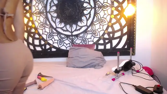 salome willianss online show from February 2026 01:40:01 PM