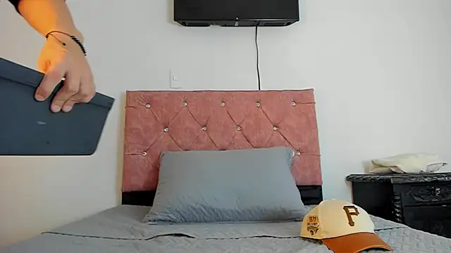 Liam saint online show from January 2026 12:07:02 PM