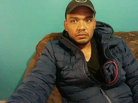 Snapshot of latinomoreno95 chatting on February 2026 05:51:02 PM latinomoreno95 online show from February 2026 05:51:02 PM